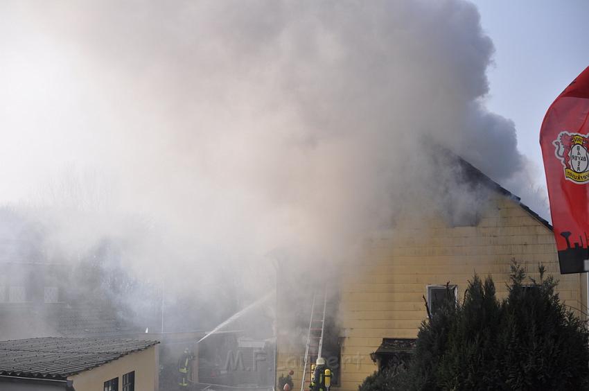 Haus komplett ausgebrannt Leverkusen P72.JPG